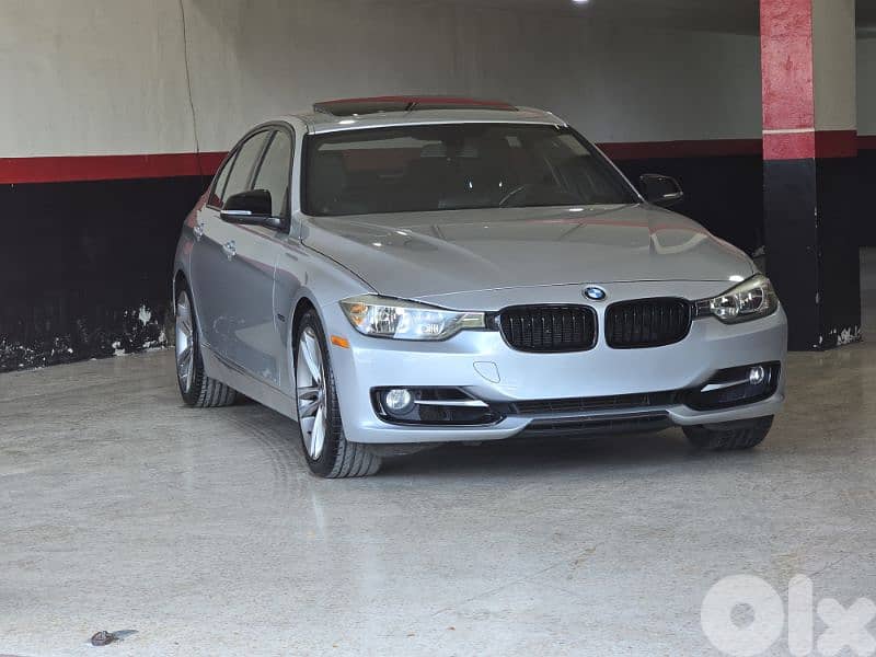 BMW 3-Series 2012 Sport package RED Line Full options Low km Top car!! 0