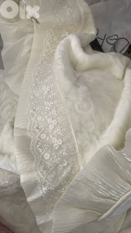 3 كوفيرلي تخت بحالة ممتازة ( غير مستعملين ) 3