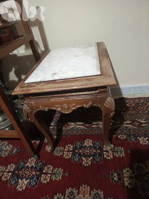 طاوله انتيك 0