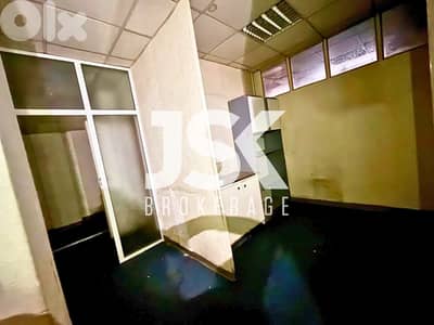 L19864 - 200 SQM Warehouse For Rent in Badaro, Beirut