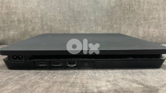 Playstation 4 (SLIM)