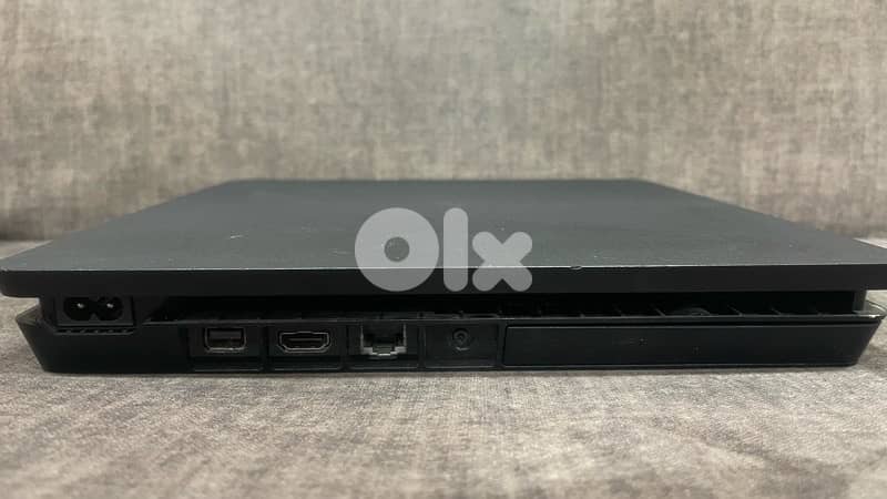 Playstation 4 (SLIM) 0