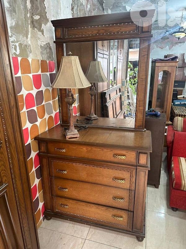 اوضة نوم ملكية خشب زان ولاتي ملبسة قشرة سنديان طابقين شبه جديدة 6