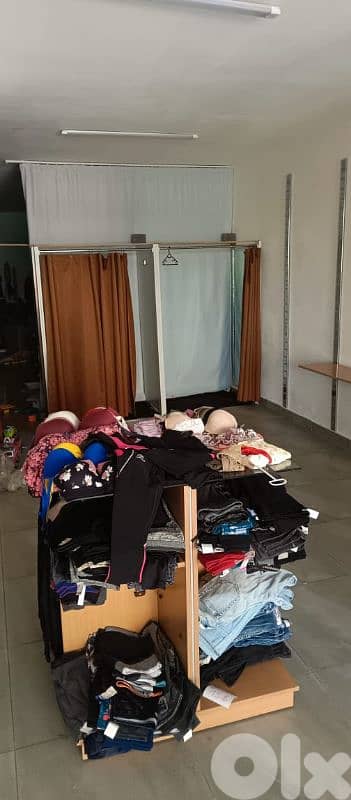 FULL CLOTHING STORE FOR SALE – ONE LOT   محل ملابس كامل دفعة واحدة 9