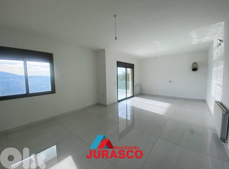 apartment for sale in ballouneh 172m/ شقة للبيع في بلونة 0