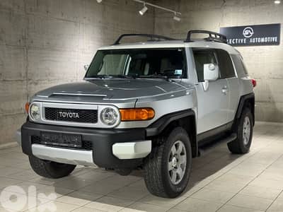 Toyota FJ Cruiser Clean carfax