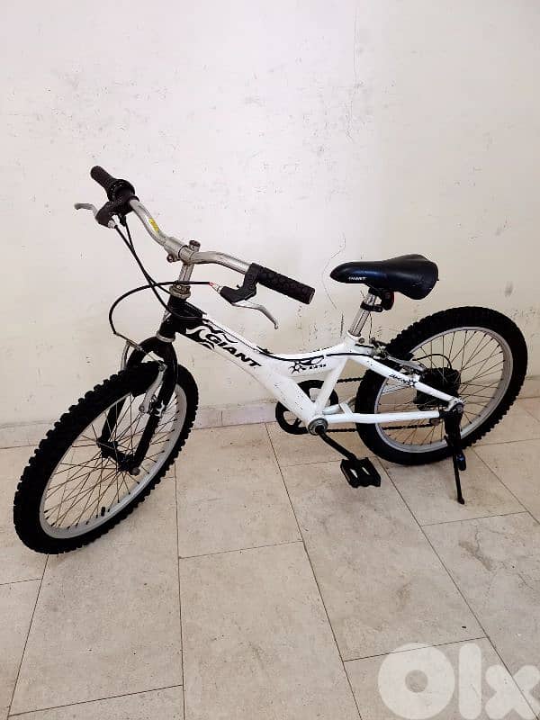 بسكليت Giant usa 1