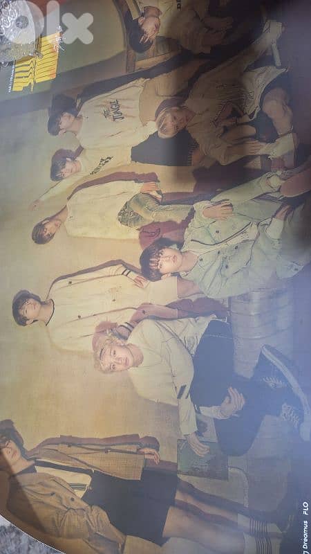 2 Stray kids album+ 1 Day6 album + Posters 3