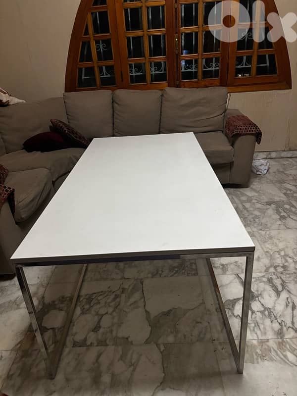 Modern wooden office table 0