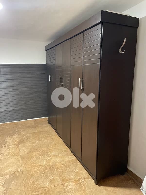 خزانة  غرفة نوم 1