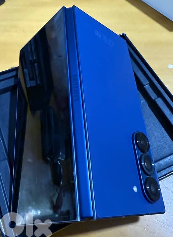 zfold 6 used like new 5