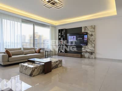 Brand New | Smartly Styled | Open View