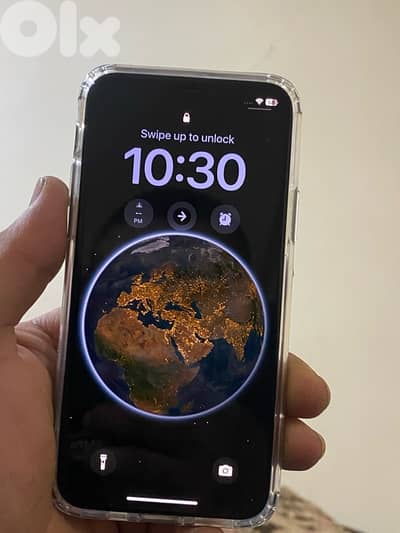 iphone 11 pro 256 gb  210$