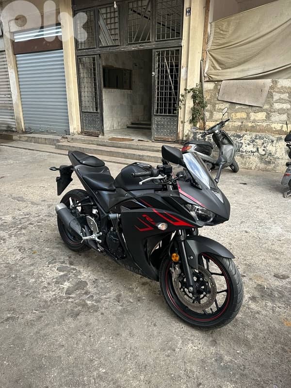 Yamaha R25 0