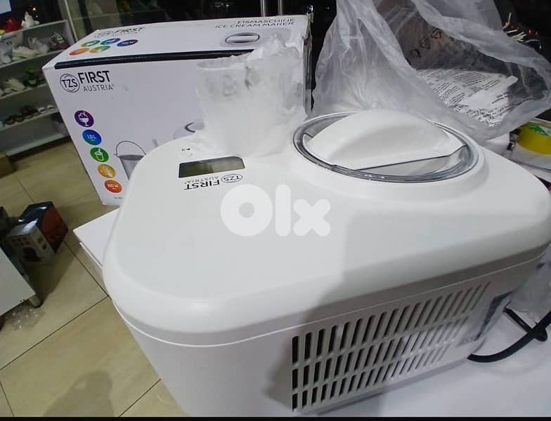 ice cream maker (made in Austria) 0