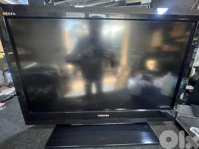 TOSHIBA LED TV