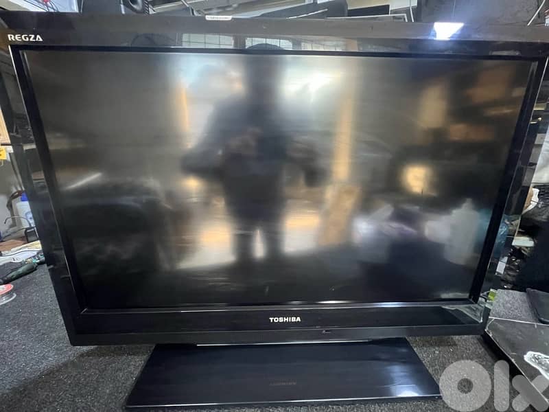 TOSHIBA LED TV 0