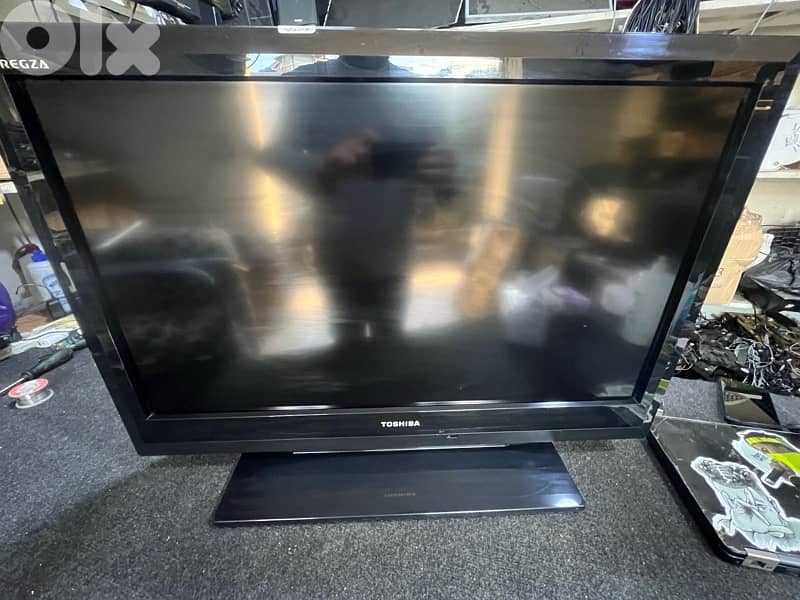 TOSHIBA LED TV 3