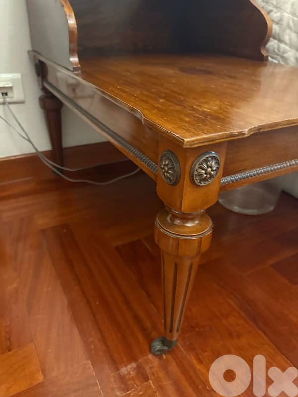 antique hairdresser with 2 bed side tables 8