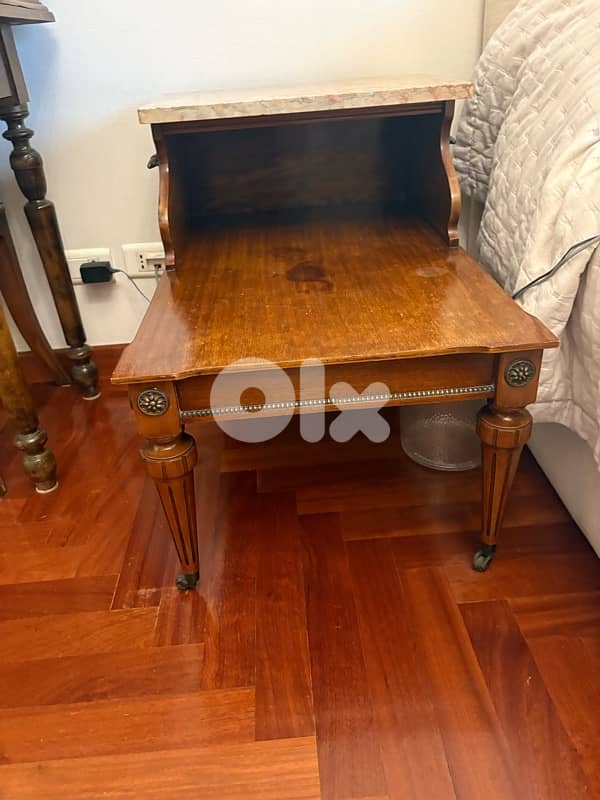antique hairdresser with 2 bed side tables 9