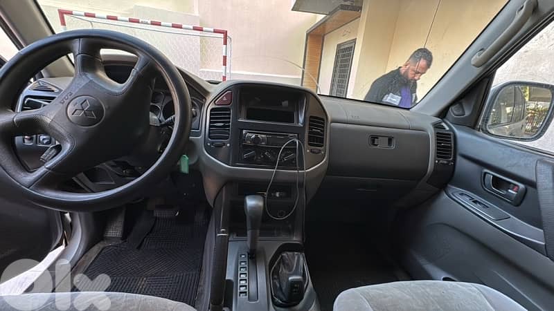 Mitsubishi Montero 2001 0