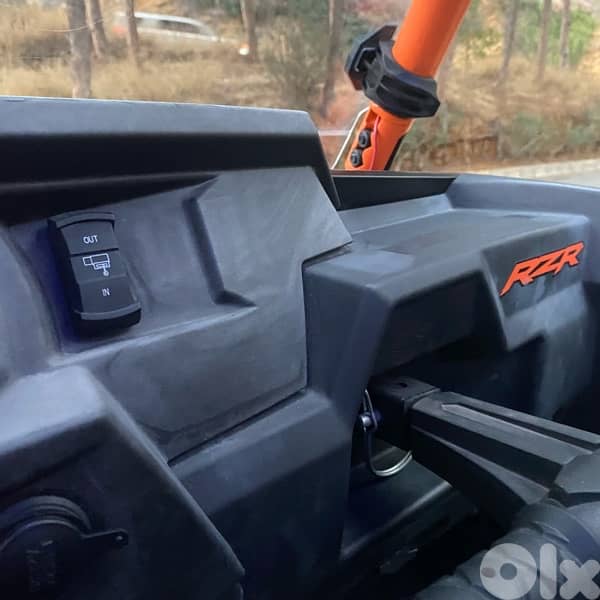 UTV Polaris RZR 1000 upgraded 11