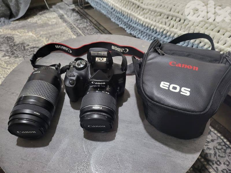 canon camera 1300D 0