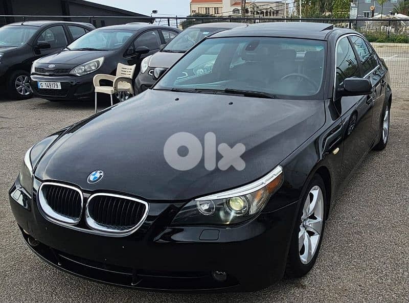 BMW M5 2004 0
