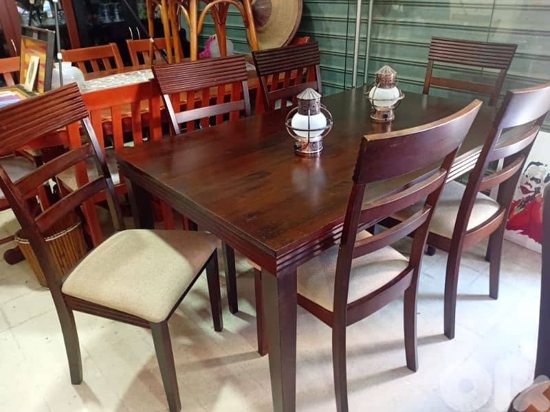 طاولي اوروبي شبه جديد 0