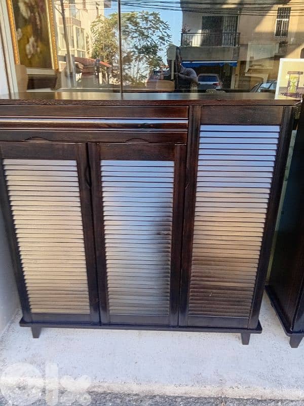 خزانات اوروبي شبه جديد سعر وحدي  100$ 2