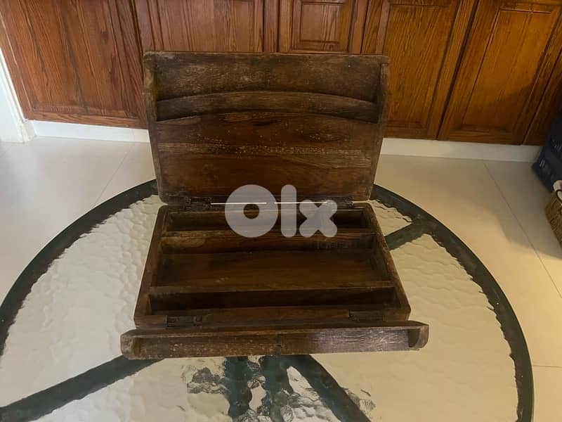wooden antique box  hving a rustic latch 0