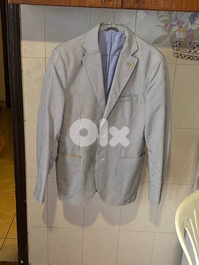 Massimo Dutti blazer • Romania