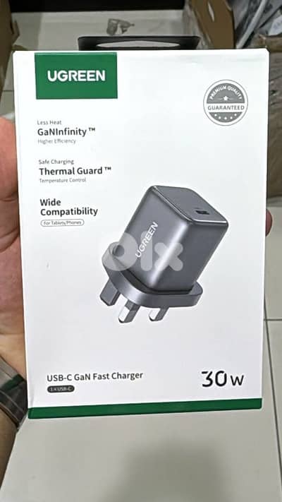 Ugreen 30w usb-c Gan Fast charger 3 pin black X513