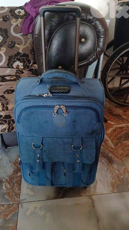 شنطه سفر صغيره بتطلع معك عالطياره 0