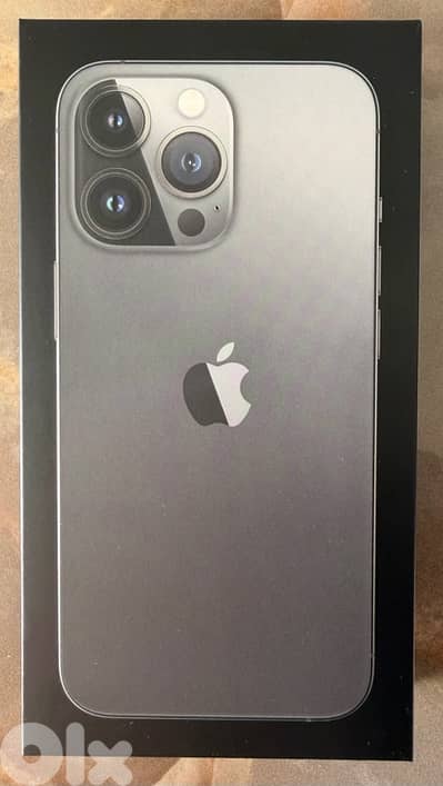 iPhone 13 pro 256gb with accessories