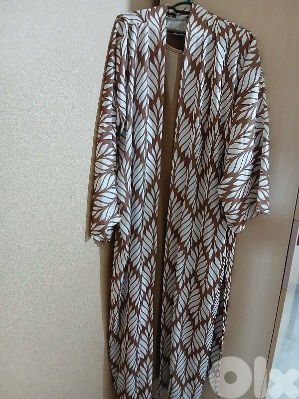 تشكيلة جاكيتات وعبايات جديد وفي مستعمل 0