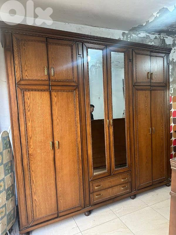 اوضة نوم طابقين خشب زان ولاتي ملبسة قشرة سنديان شبه جديدة 6