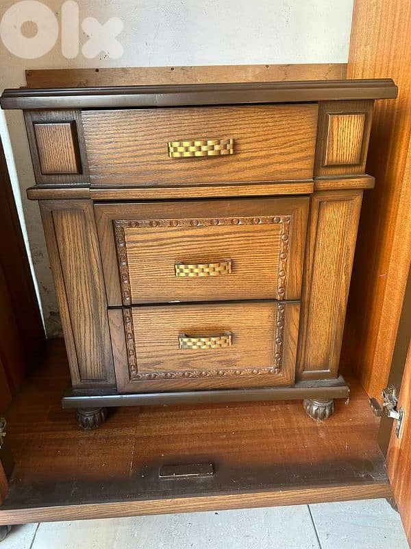 اوضة نوم طابقين خشب زان ولاتي ملبسة قشرة سنديان شبه جديدة 7