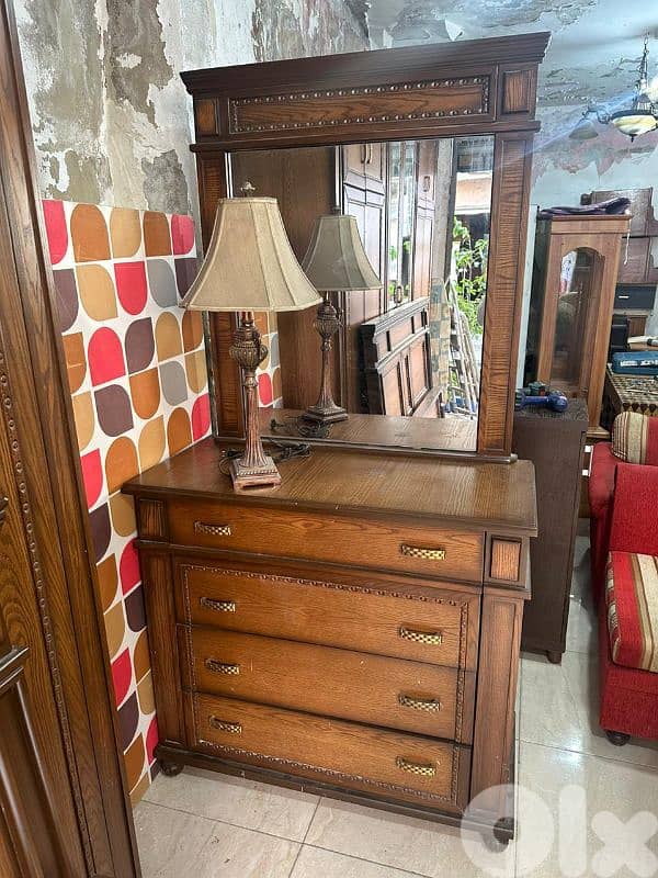 اوضة نوم طابقين خشب زان ولاتي ملبسة قشرة سنديان شبه جديدة 9