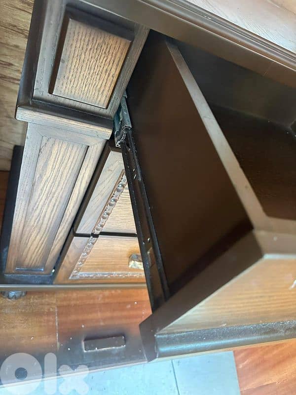 اوضة نوم طابقين خشب زان ولاتي ملبسة قشرة سنديان شبه جديدة 12