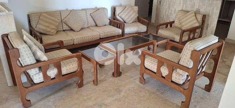 صلون كامل مع الطاولات وسريرين جداد مع فرشاتهم 0