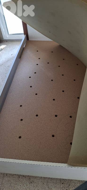 صلون كامل مع الطاولات وسريرين جداد مع فرشاتهم 4