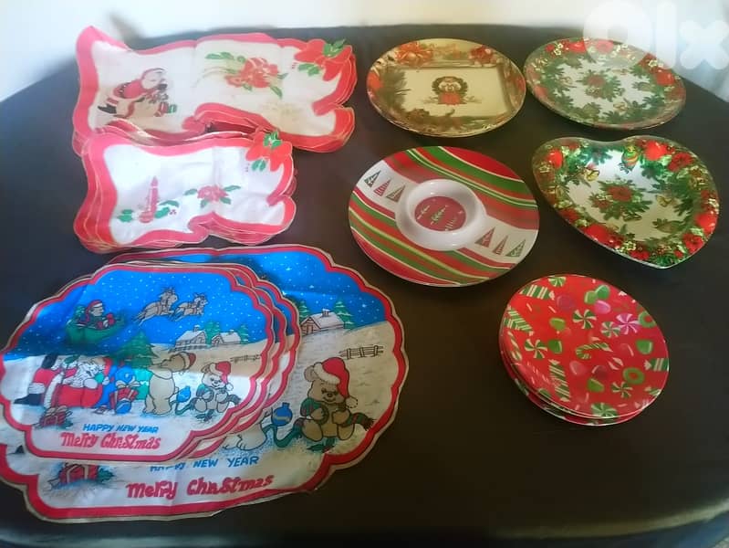 Christmas Plates, Serving Trays & Placemats — 35 Pieces Holiday Bundle 1