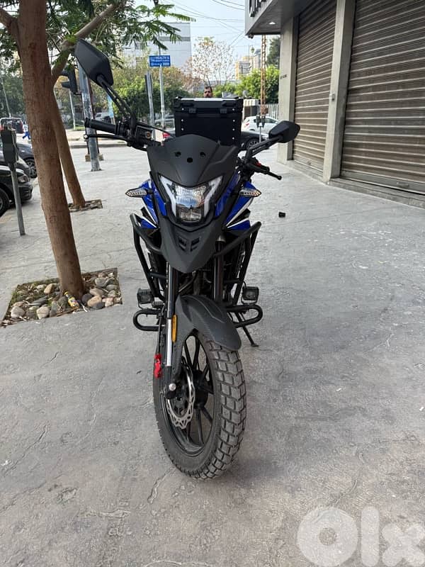 للبيع BMF2025 1