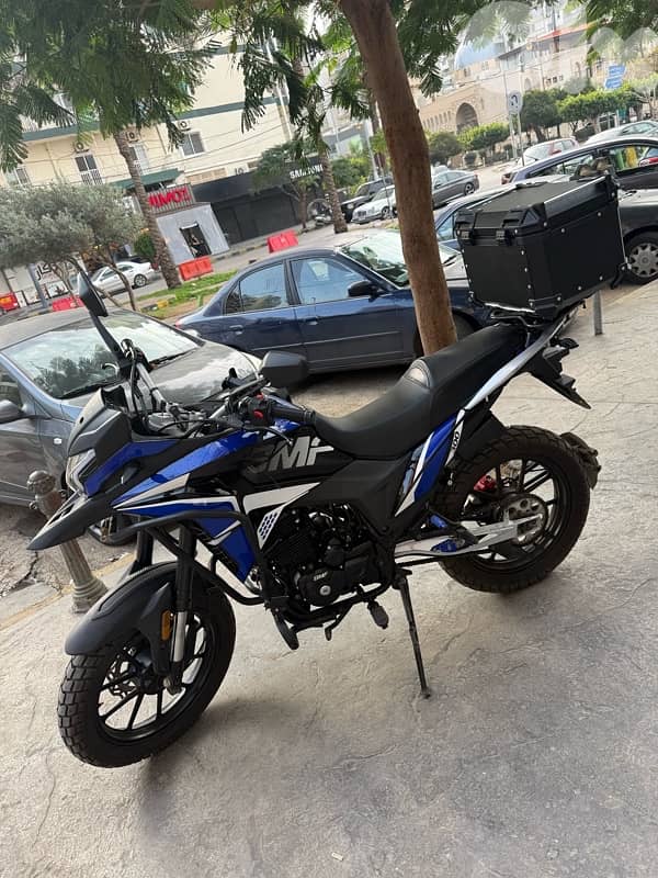 للبيع BMF2025 2