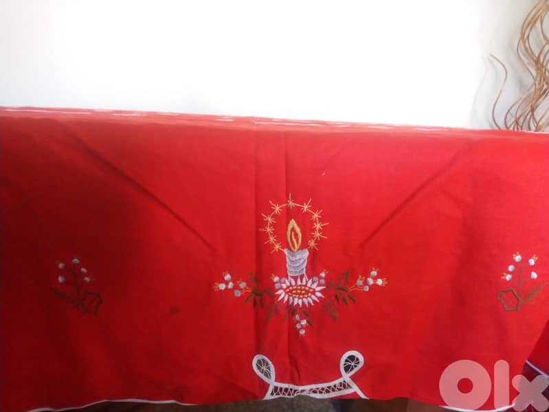 Christmas Table Set – 3 Cloths + 9 Placemats 2