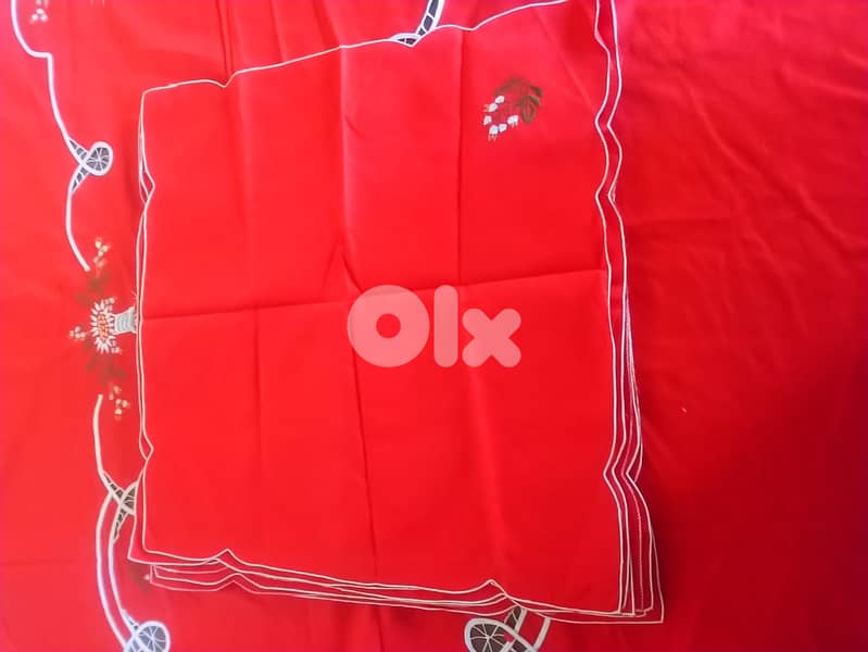 Christmas Table Set – 3 Cloths + 9 Placemats 3