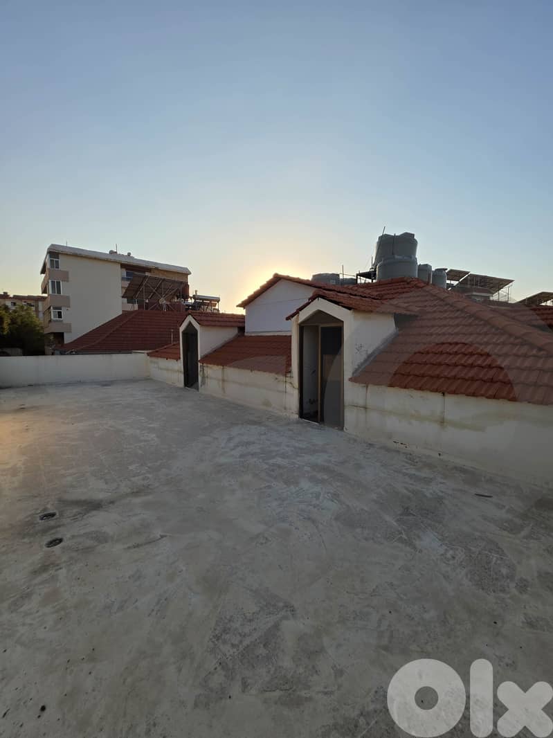 8 apartments & roof top , 8 title deeds - Bchamoun REF#HD129739 3