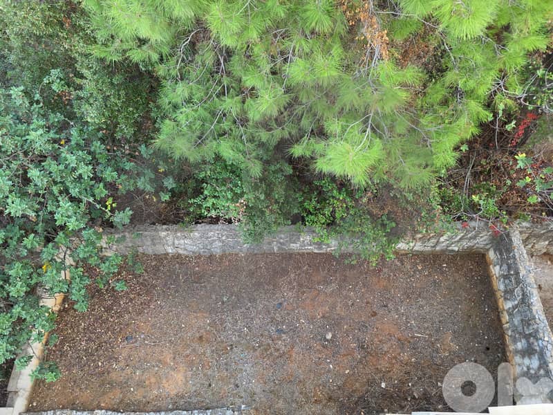 8 apartments & roof top , 8 title deeds - Bchamoun REF#HD129739 4