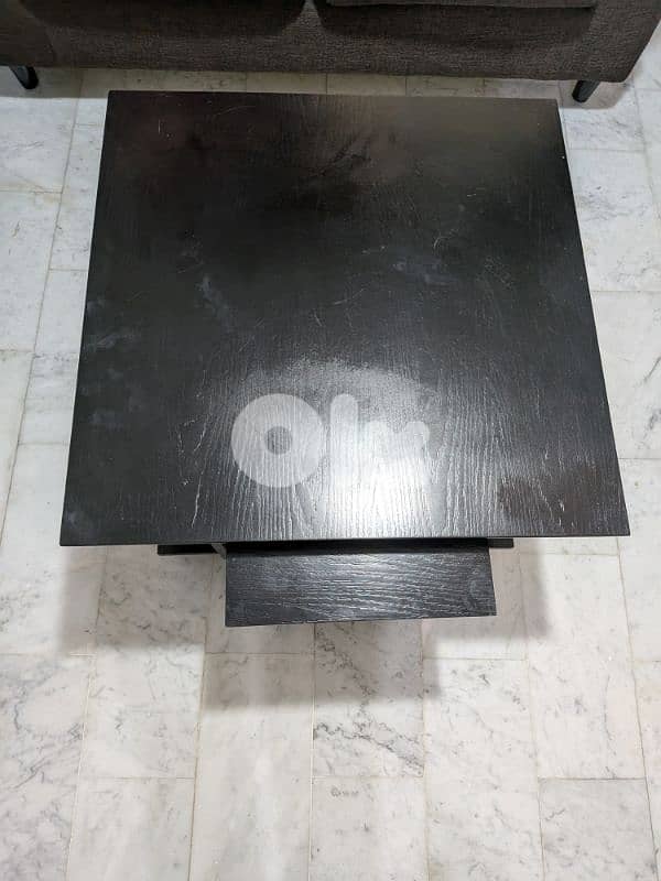 Black nesting tables 3